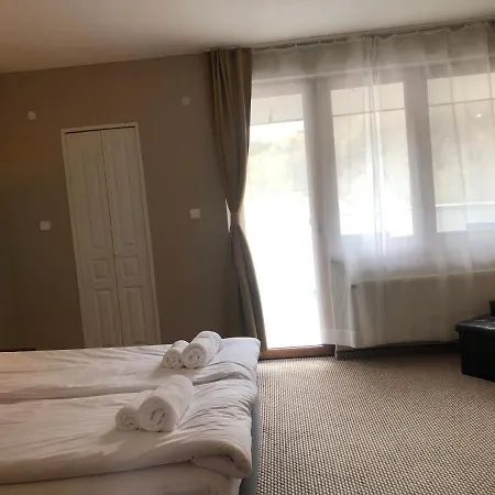 Chillhouse Bed & Breakfast *